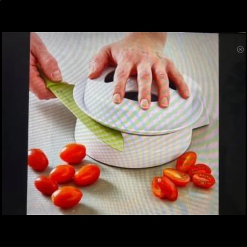 Pampered Chef Close and Cut